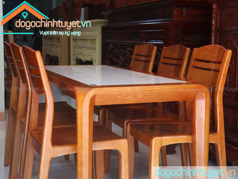 Bàn ghế ăn gỗ Sồi màu Xoan Đào ở Thái Bình
